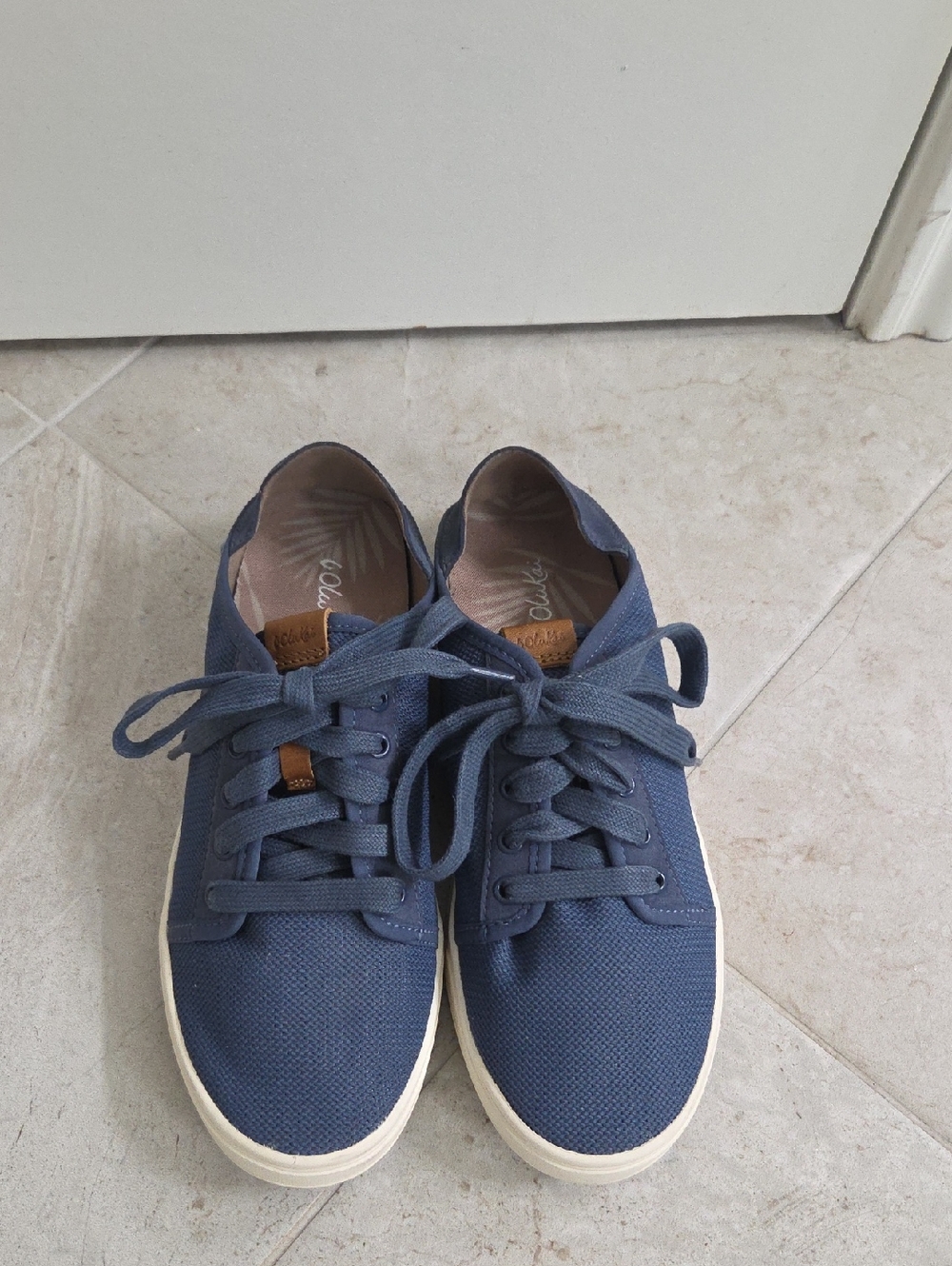 Pretty Blue Olukai Tennis Shoes In Great, Clean Condition! Size 8 - Picture 4 of 11